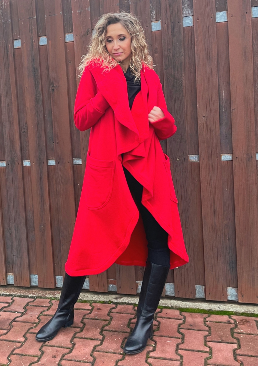 Červený dlouhý kabátek s vázáním