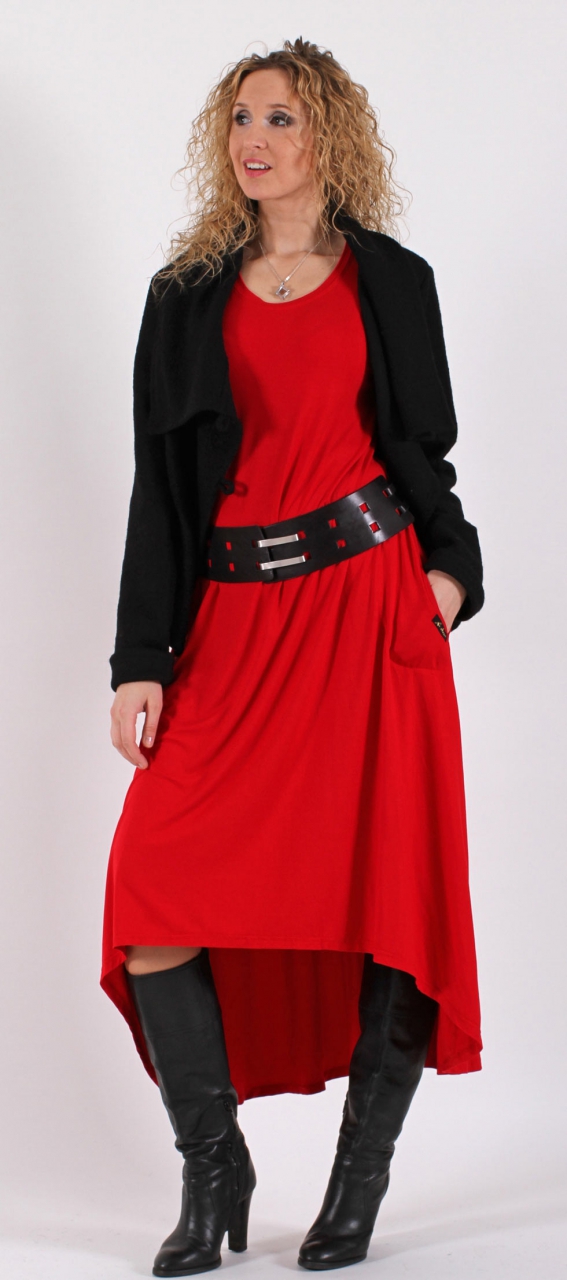 Šaty se zvonovou sukní červené