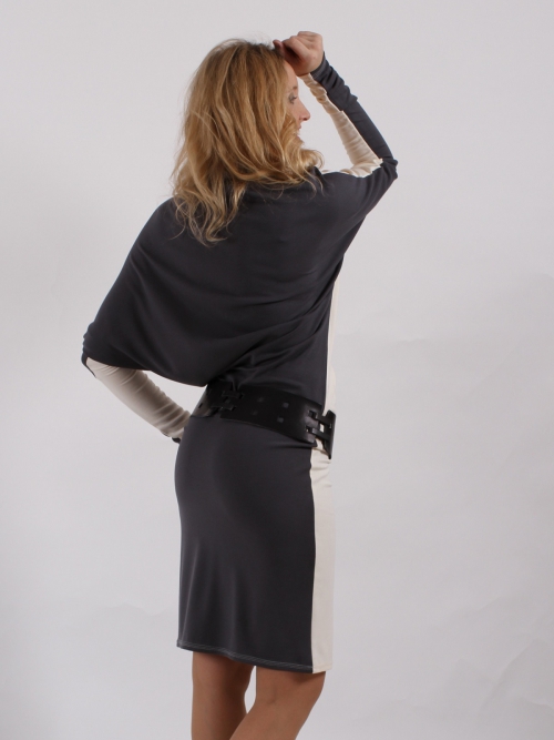 Asymetrické šaty s rolákem - šedosmetanové