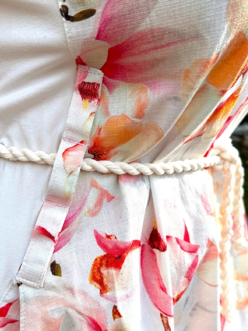 Lněné květované šaty s límcem