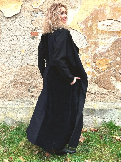 Černý kabátek patchwork dlouhý
