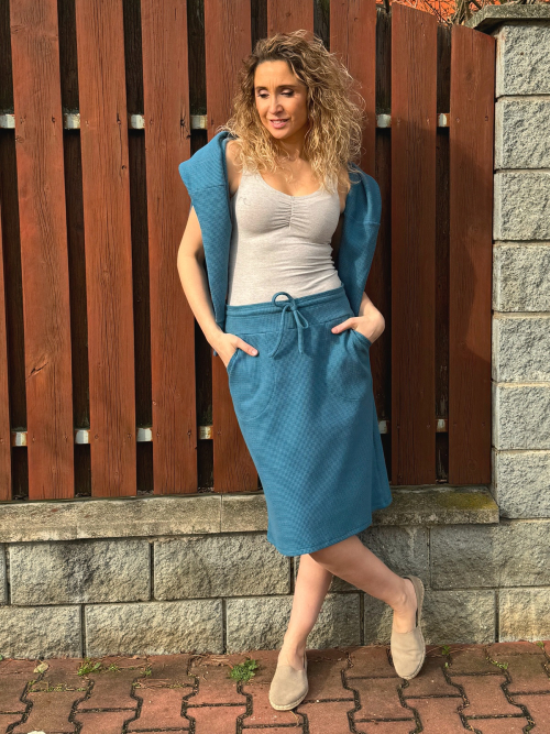Modrá vaflová sukně s kapsami