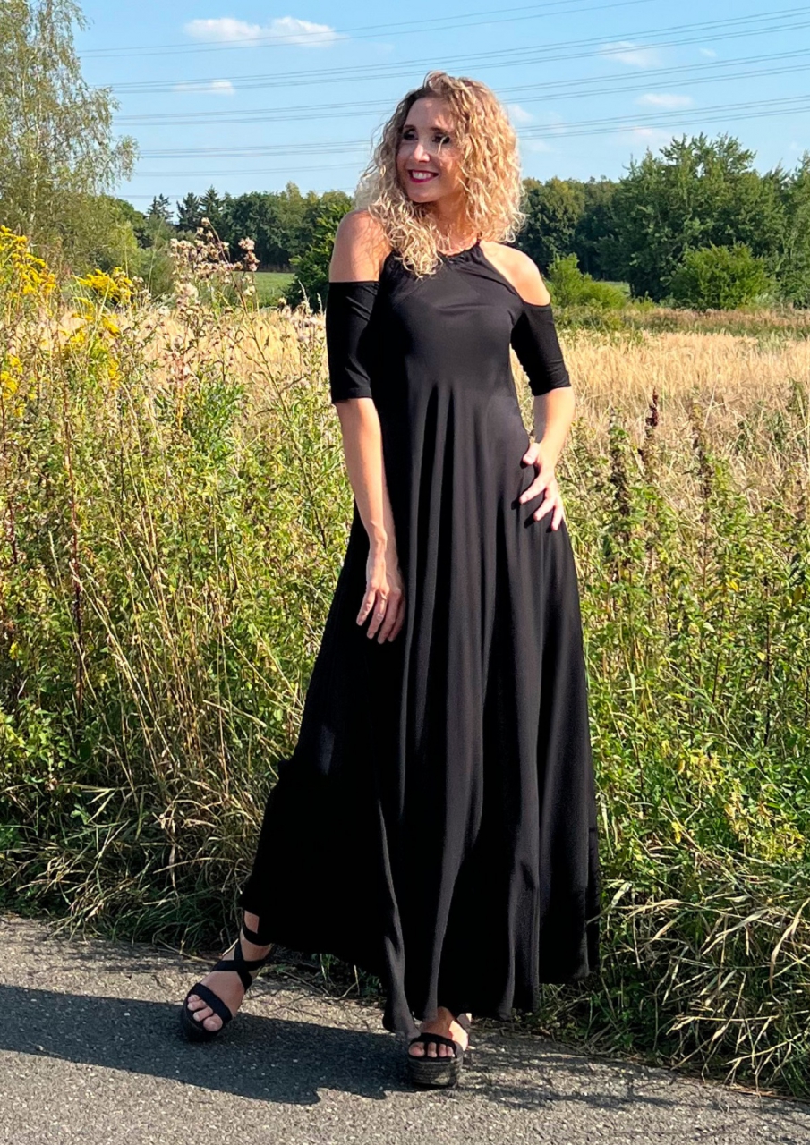 Zvonové šaty černé dlouhé