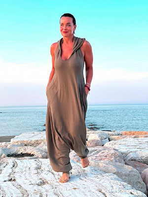 Khaki overal s kapucí