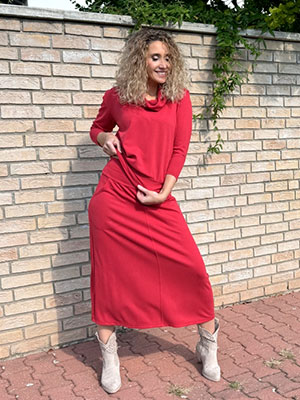 Zvonová sukně tmavě červená