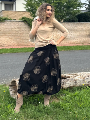 Balonová sukně černá s květy