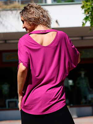 Netopýří tunika s výstřihem na zádech fuchsia