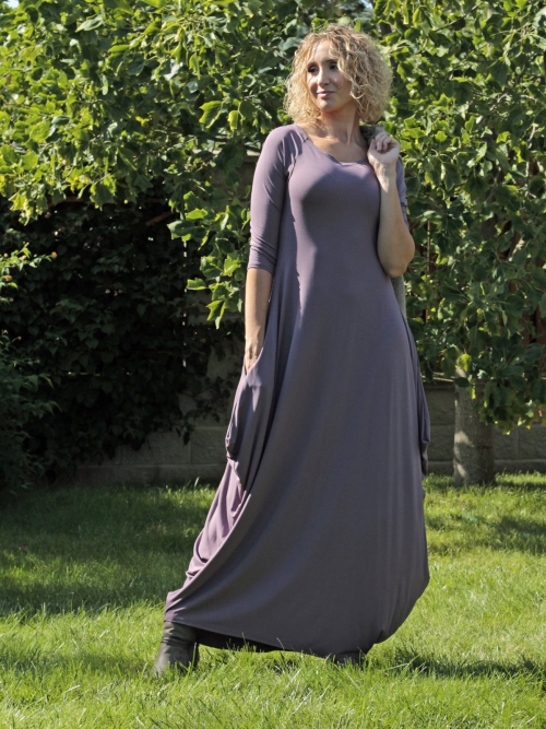 Fialové dlouhé šaty