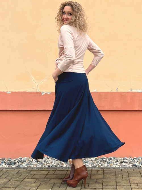Polokolová sukně- dlouhá tmavě modrá