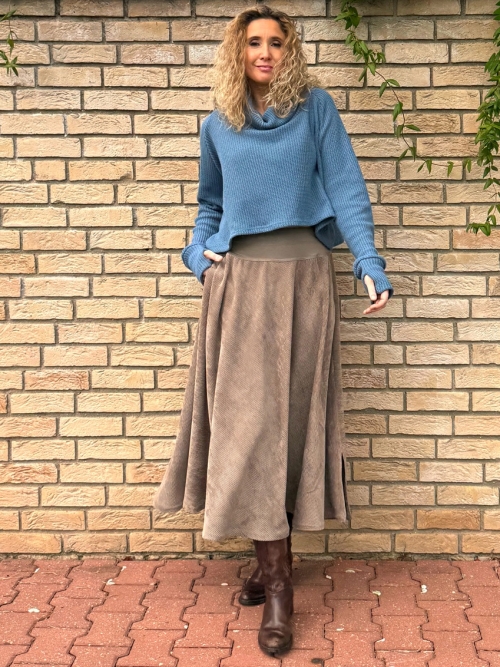 Polokolová manžestrová sukně