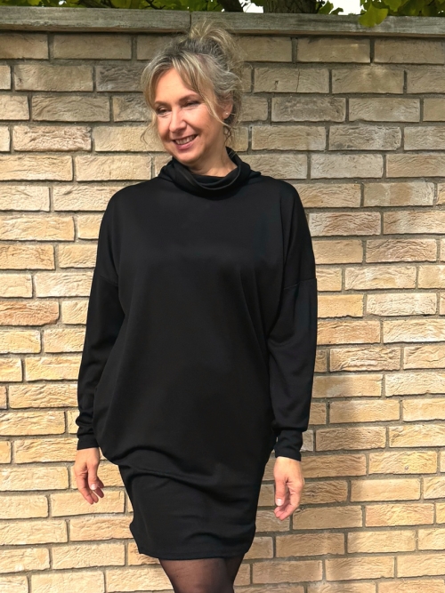 Rolákové šaty černé s rukávem