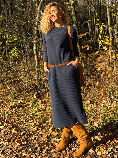 Svetrové šaty tmavě modré