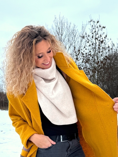 Fleesový rolákový nákrčník světlý