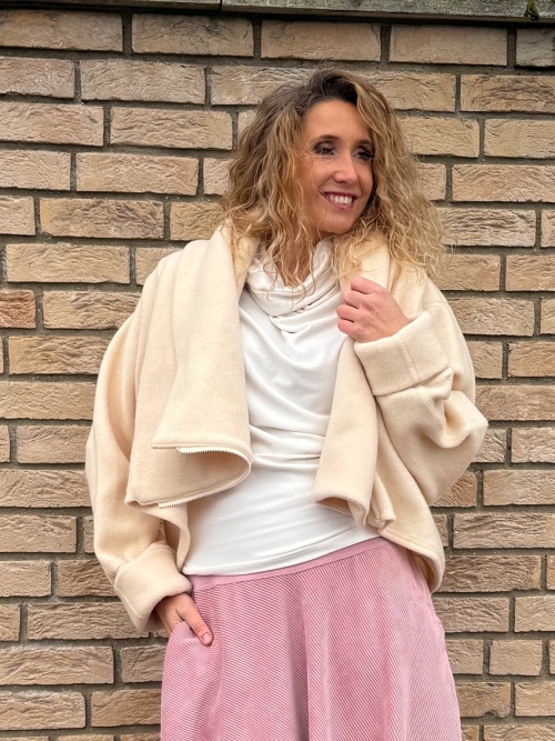 Kabátek netopýr smetanové merino