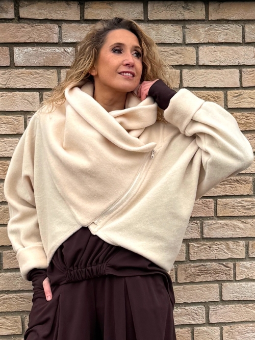 Kabátek netopýr smetanové merino