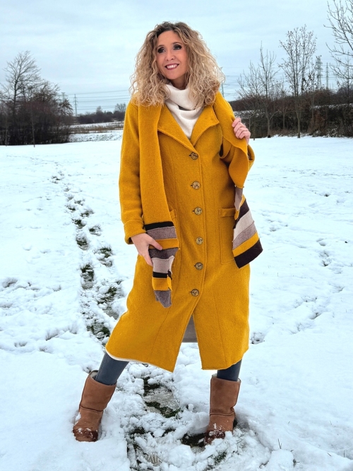 Zimní kabát pařená vlna hořčicová s šálou