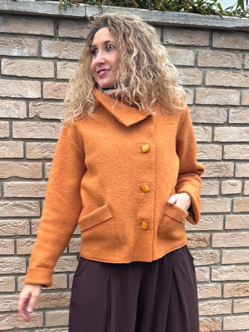 Volné sako z pařené vlny medové