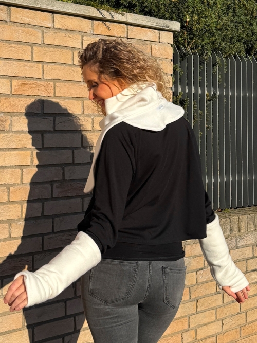 Fleesový rolákový nákrčník bílý