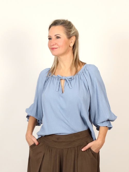 Tunika se lnem světle modrá