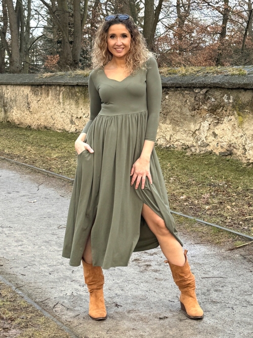 Šaty s rozparky khaki