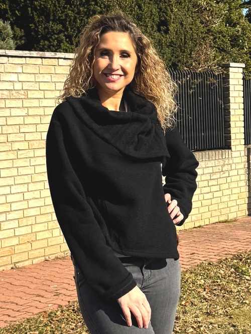 Křivák vlněný s copánky