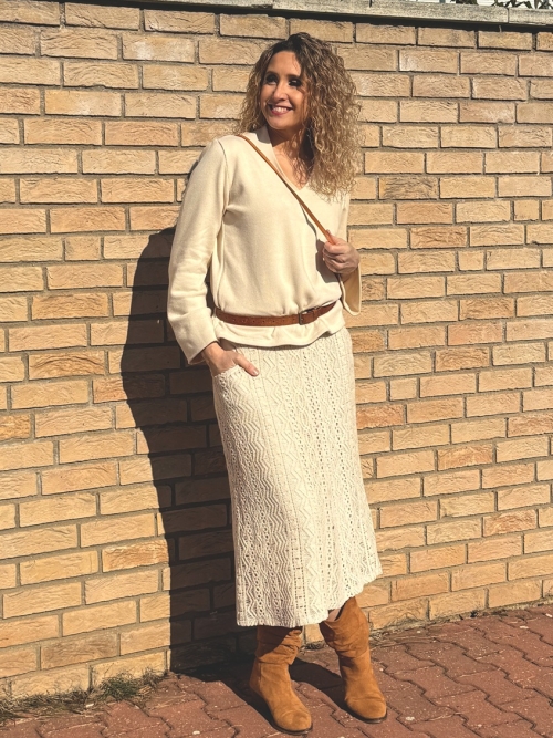 Zvonová krajková sukně