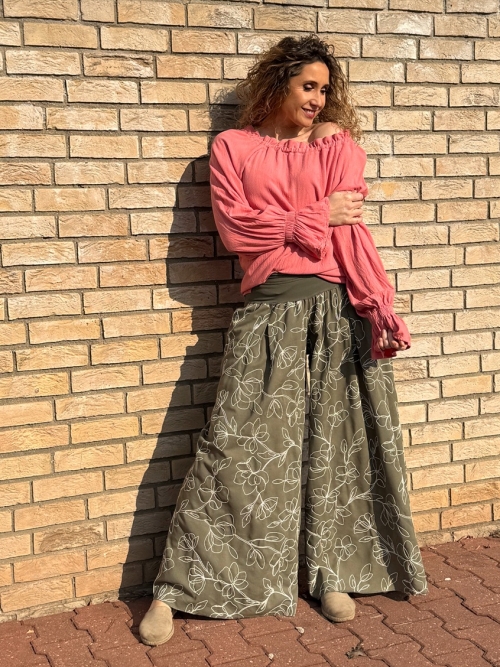 Kalhotová sukně dlouhá khaki s květy