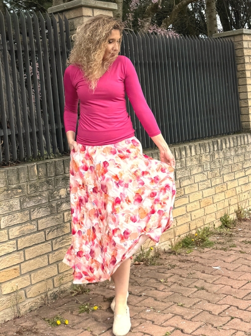 Polokolová sukně- abstraktní vzor