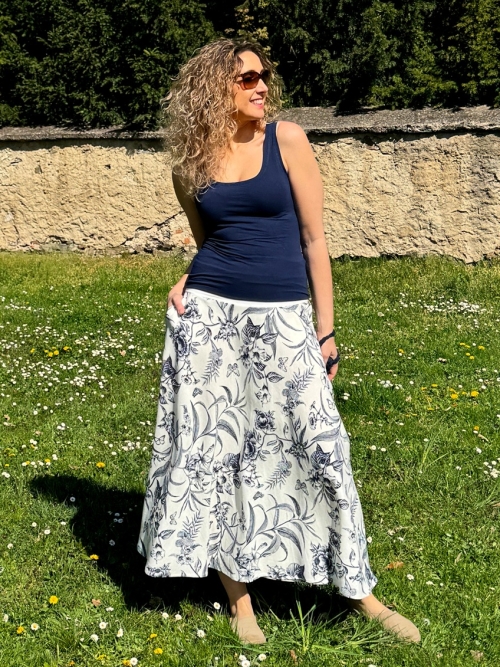 Polokolová sukně smetanová s květy