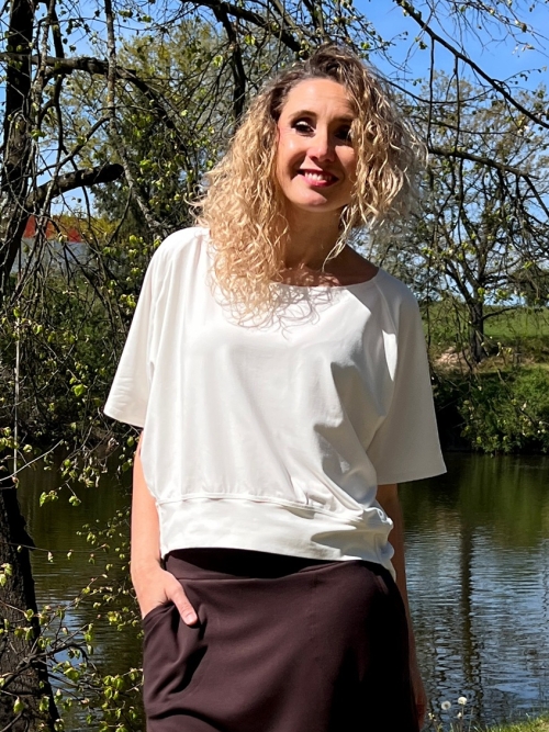 Volné triko smetanové