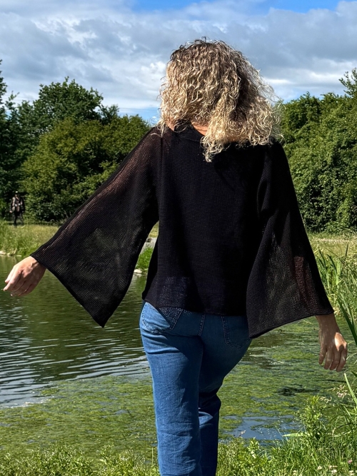 Volný top černá síťka