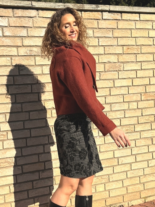 Překládaná krátká sukně šedo černá