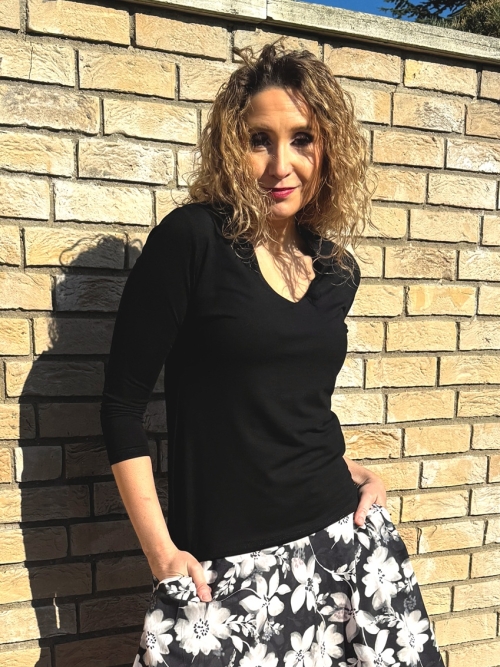 Tričko zdvojené s malým stojáčkem černé