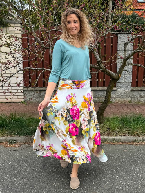 Polokolová sukně- dlouhá růžové květy