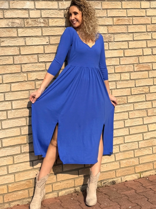 Šaty s rozparky safírově modré