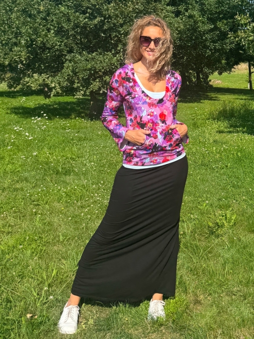 Mikina s klokankou a kapucí fialová s květy