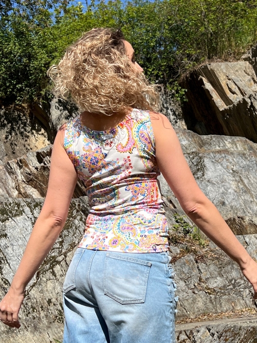 Tričko bez rukávů barvy