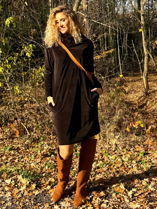 Šaty se stojáčkem tmavě hnědý samet