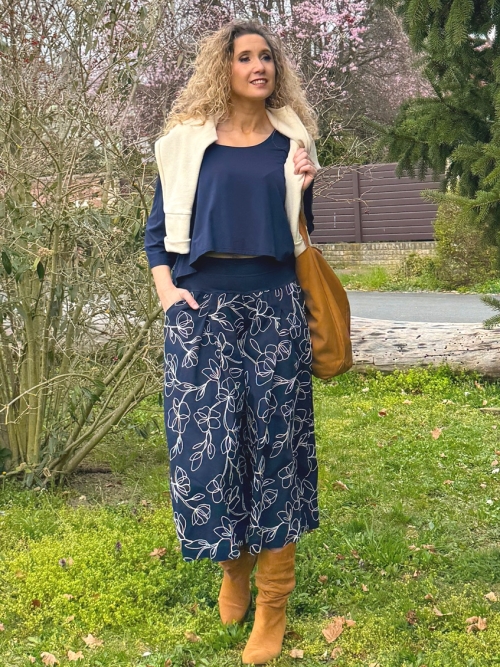 Kalhotová sukně maxi modrá s květy