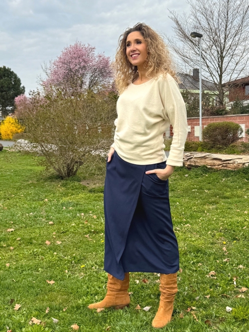 Překládaná midi sukně tmavě modrá