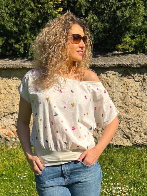 Volný top s pasem kvítek