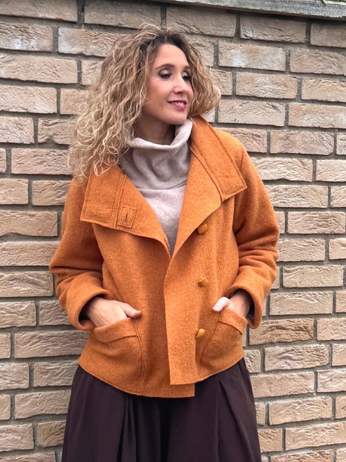 Volné sako z pařené vlny medové