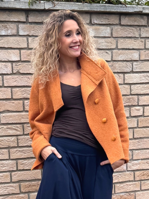 Volné sako z pařené vlny medové