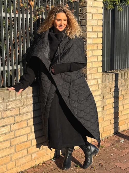 Vesta černá s leskem