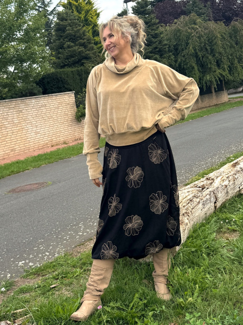 Balonová sukně černá s květy