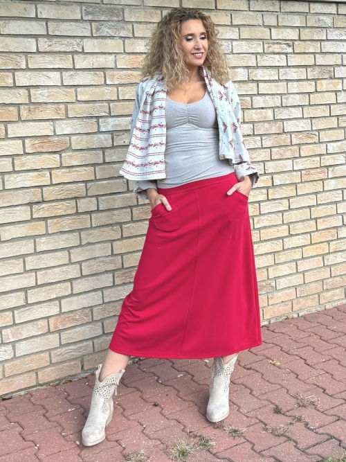 Zvonová sukně tmavě červená