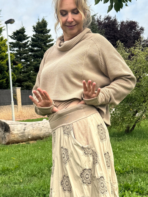 Balonová sukně s výšivkou Richelieu