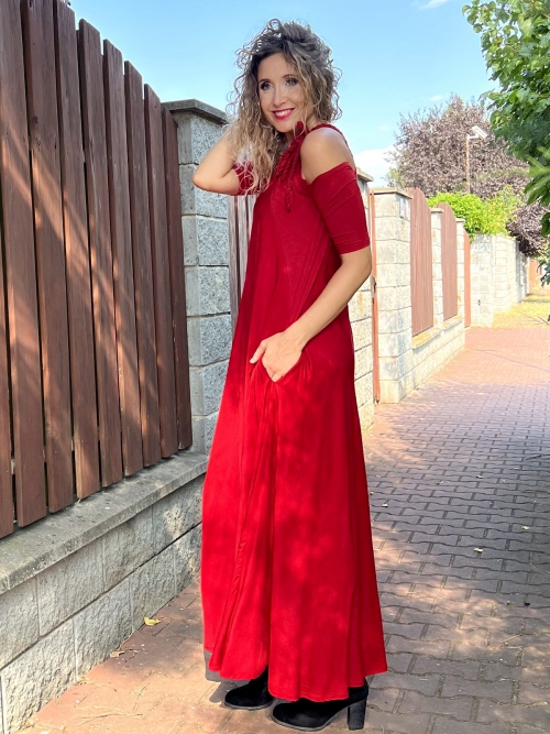 Zvonové šaty červené dlouhé