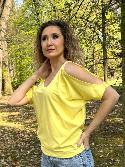 Žlutá tunika volná ramena krátký rukáv