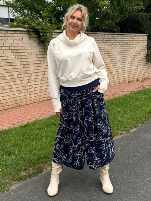 Kalhotová sukně maxi modrá s květy